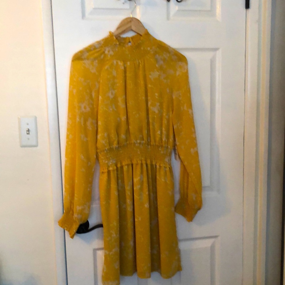Halogen women’s dress. Yellow mustard color. Size Medium.